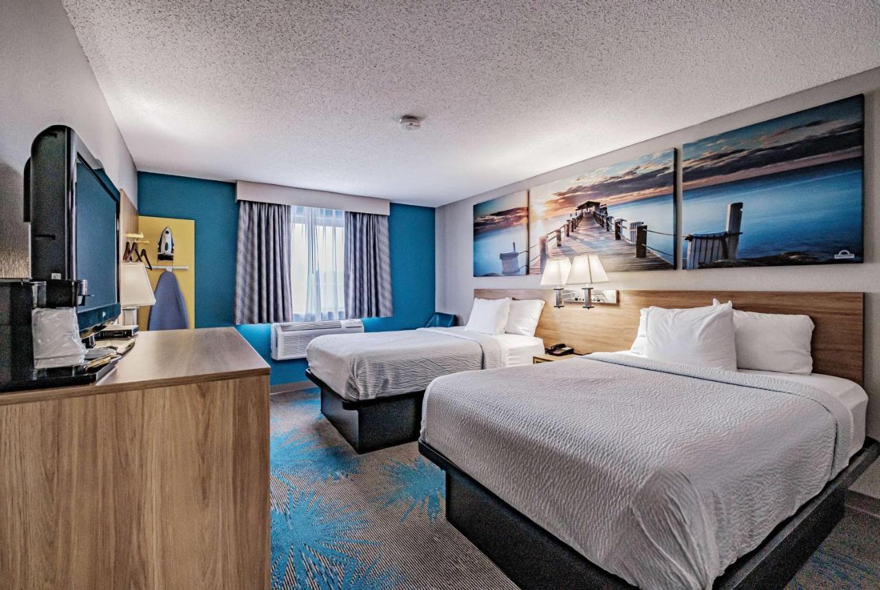 Days Inn By Wyndham Brunswick Bath Area Bagian luar foto