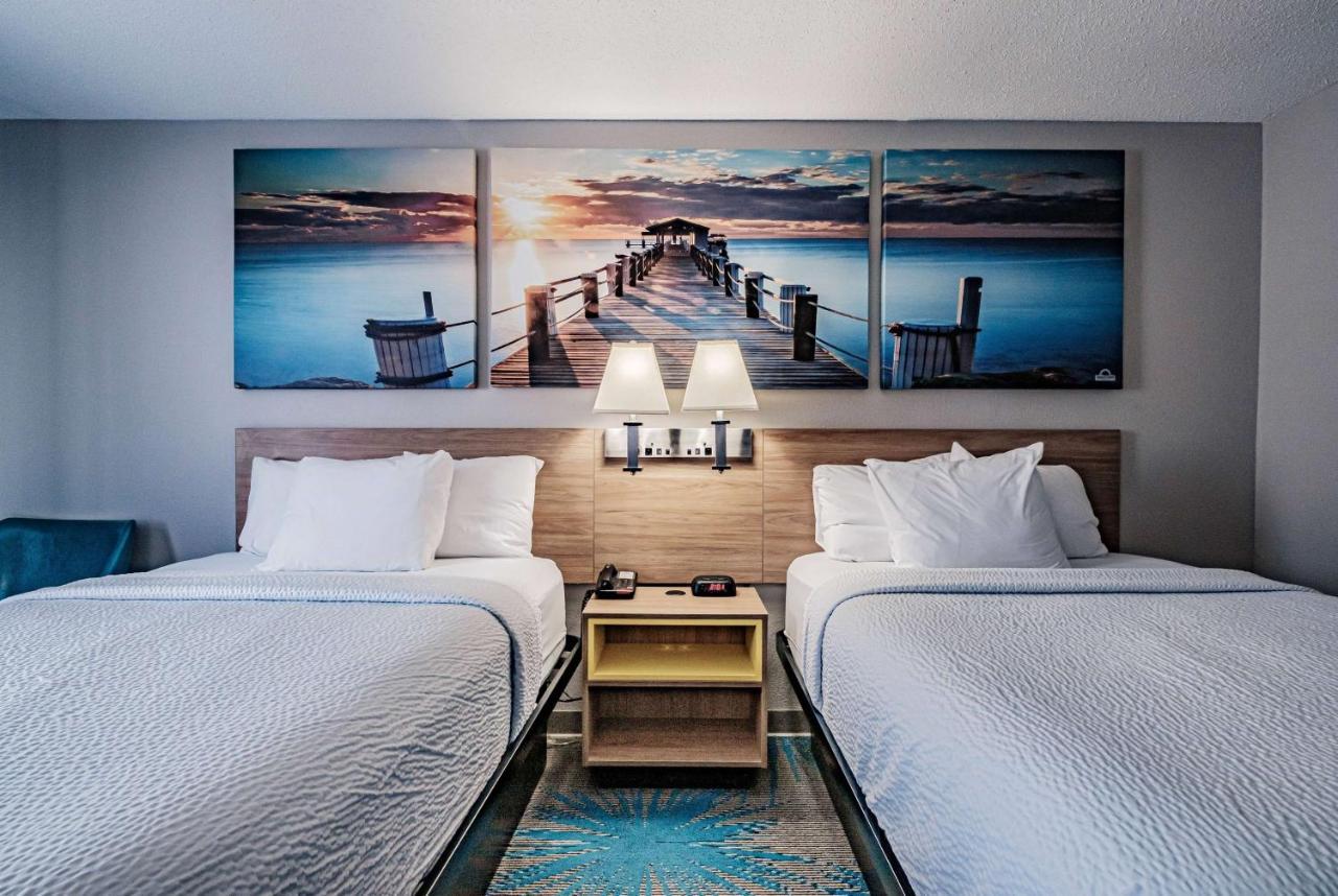 Days Inn By Wyndham Brunswick Bath Area Bagian luar foto